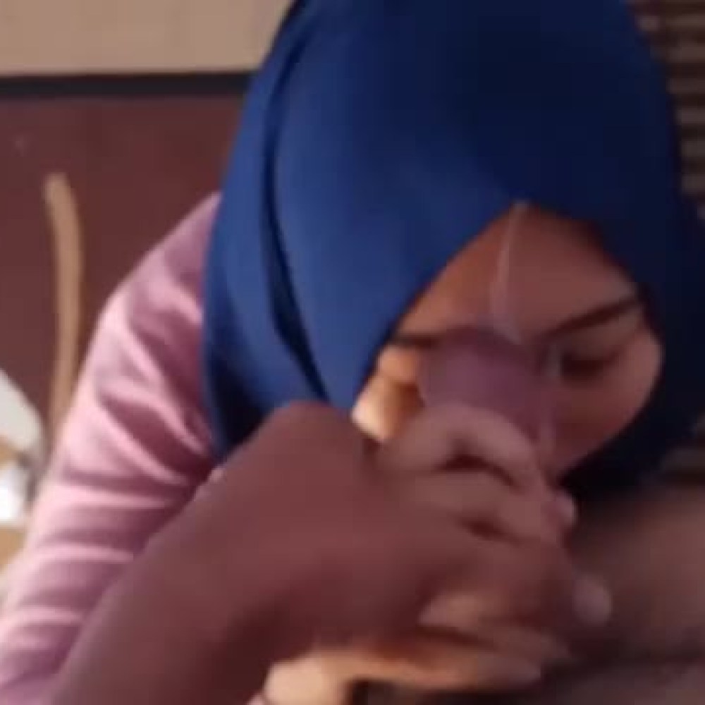 Hijab Nyepong Crot Di Muka 4
