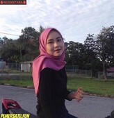 Koleksi 5 Vids Alishah Hijab Suka Foto Nungging Pantat Gede Kena Doggy Om