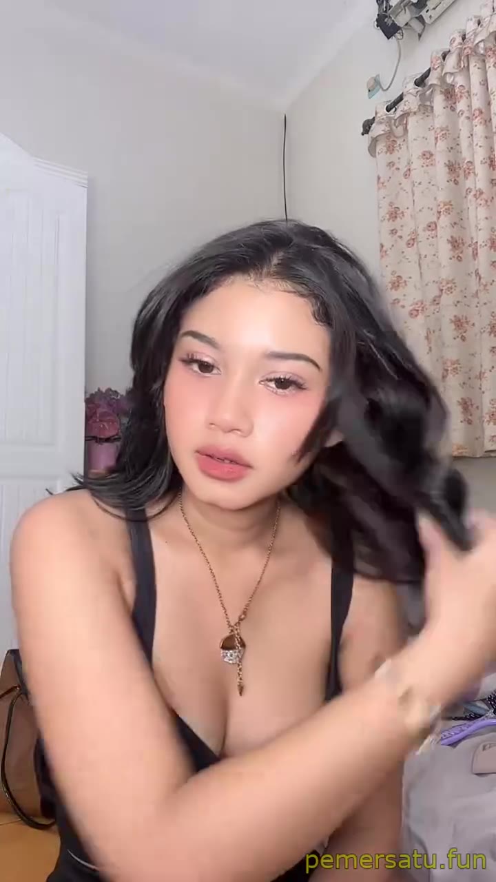 Koleksi Hany Siregar Abg 18Yo Binal