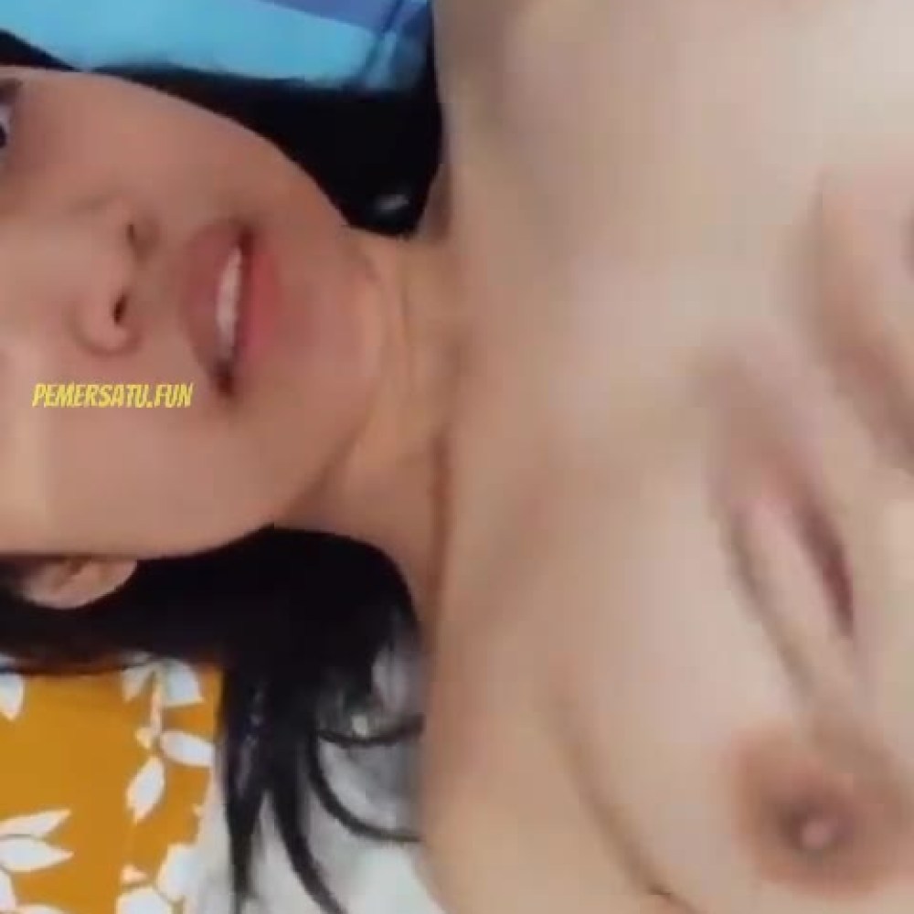 mahasiswi imut sange lama ga dipake