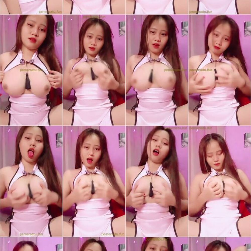 P49 Elvia Montok Toge 18Yo Suka Colok Memek 49